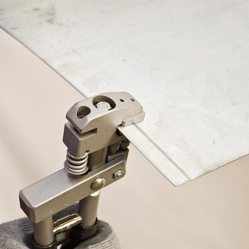 Loch und Absetzzange